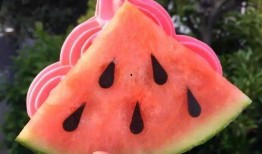 网红打卡吃瓜,揭秘美食背后的故事