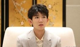 王源吃瓜娱乐,揭秘明星幕后趣事